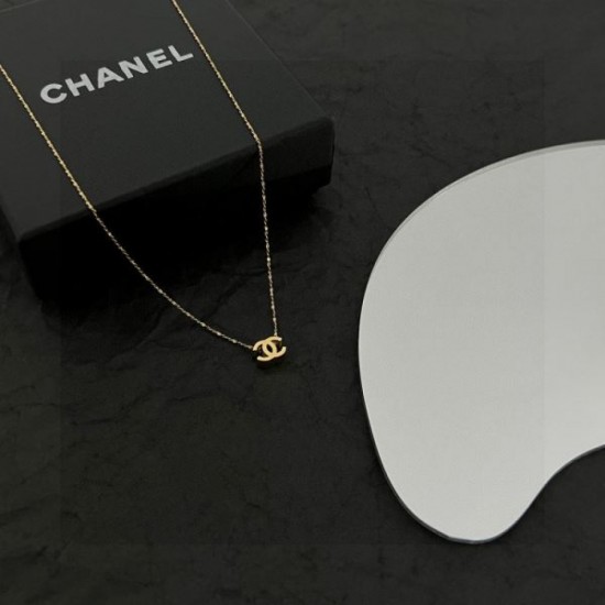 CHANEL 2023FW necklace perfect for winter outings CHANEL 2023FW necklace perfect for winter outings