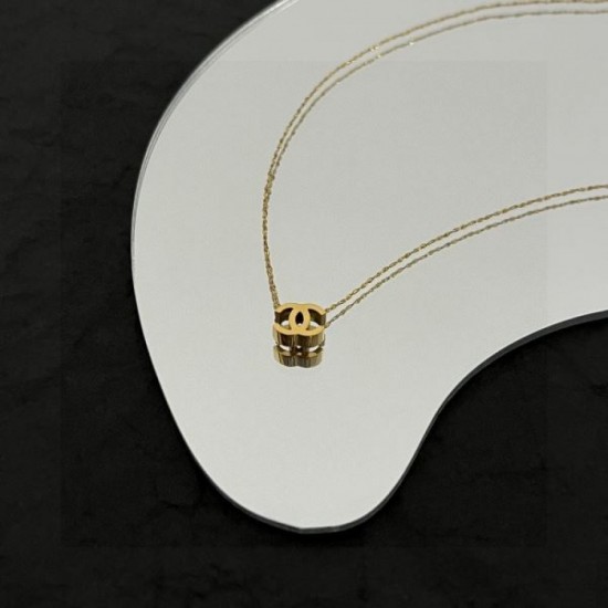 CHANEL 2023FW necklace perfect for winter outings CHANEL 2023FW necklace perfect for winter outings