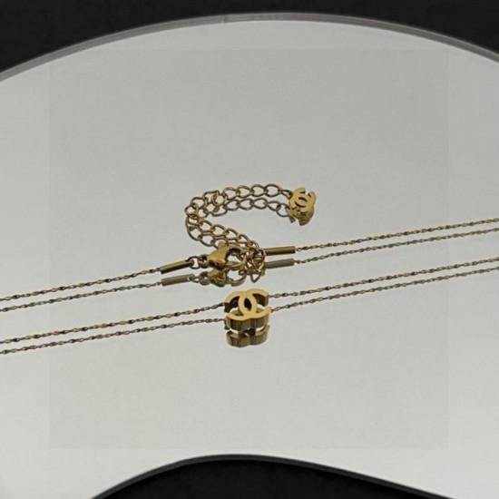 CHANEL 2023FW necklace perfect for winter outings CHANEL 2023FW necklace perfect for winter outings