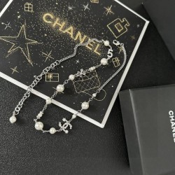 CHANEL 2023FW necklace which is overwhelmingly popular for fashion