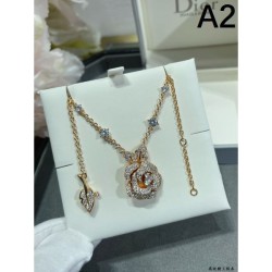 DIOR This winter's most popular brand 2023FW necklace