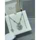 DIOR This winter's most popular brand 2023FW necklace DIOR This winter's most popular brand 2023FW necklace