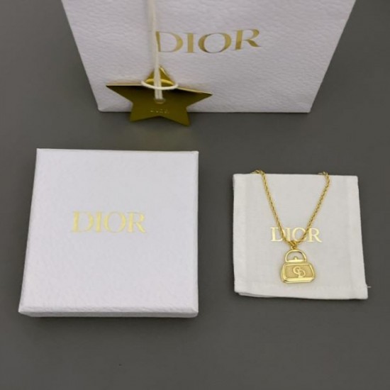 DIOR Dior New 2023FW necklace that has been featured in many magazines DIOR Dior New 2023FW necklace that has been featured in many magazines