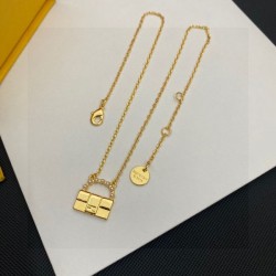 2023FW Necklace FENDI A must-see for those who missed out on this season!