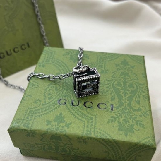 GUCCI Gucci fashionable style continues this season with 2023FW necklace GUCCI Gucci fashionable style continues this season with 2023FW necklace