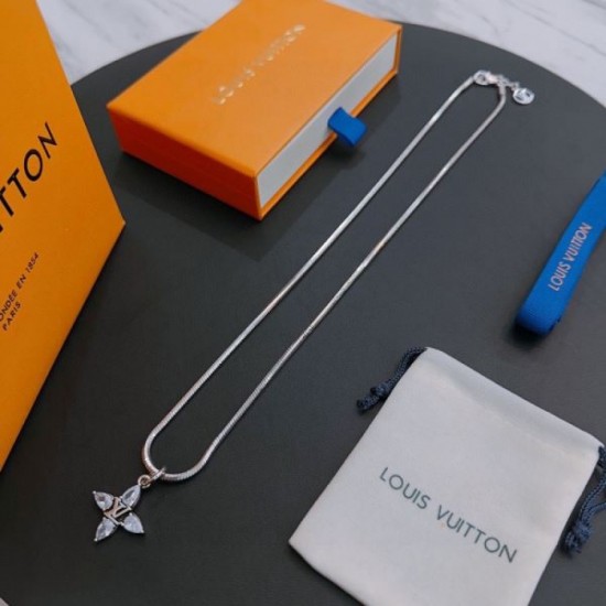 2023FW Necklace LOUIS VUITTON New and rare 2023FW Necklace LOUIS VUITTON New and rare