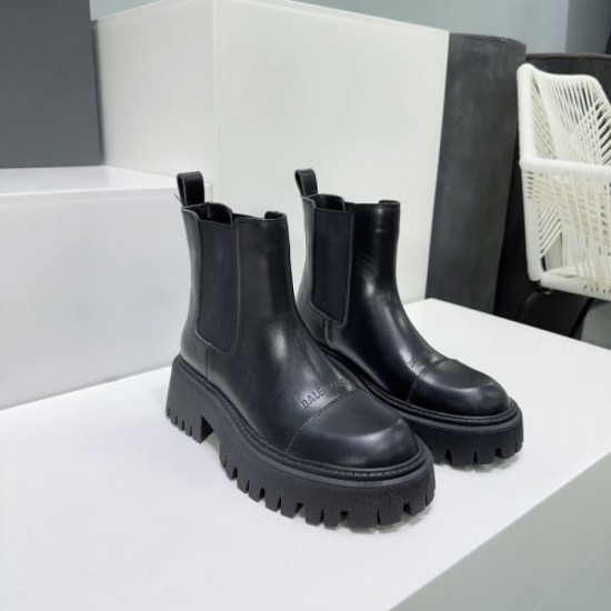Favorite classy boots 2023FW BALENCIAGA Balenciaga Favorite classy boots 2023FW BALENCIAGA Balenciaga
