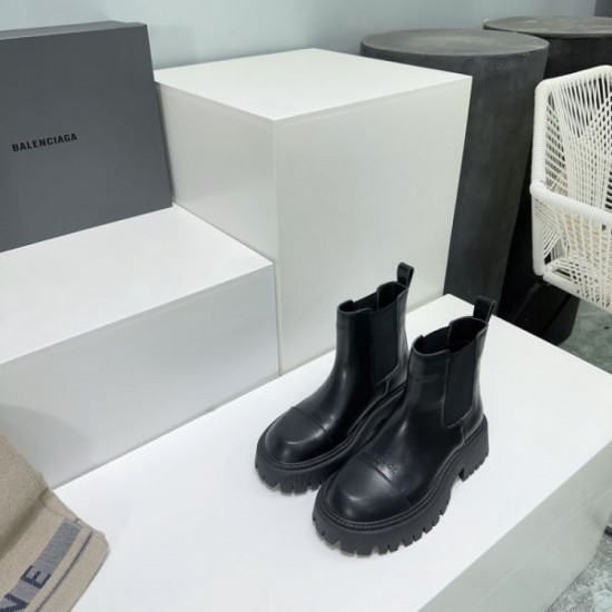 Favorite classy boots 2023FW BALENCIAGA Balenciaga Favorite classy boots 2023FW BALENCIAGA Balenciaga