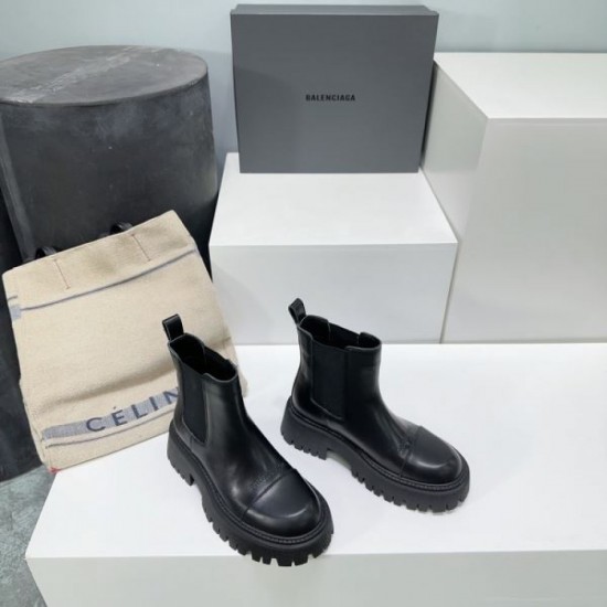 Favorite classy boots 2023FW BALENCIAGA Balenciaga Favorite classy boots 2023FW BALENCIAGA Balenciaga