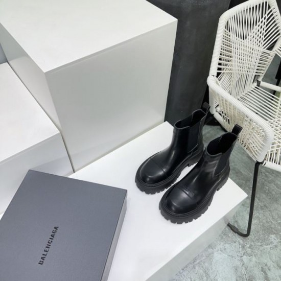 Favorite classy boots 2023FW BALENCIAGA Balenciaga Favorite classy boots 2023FW BALENCIAGA Balenciaga