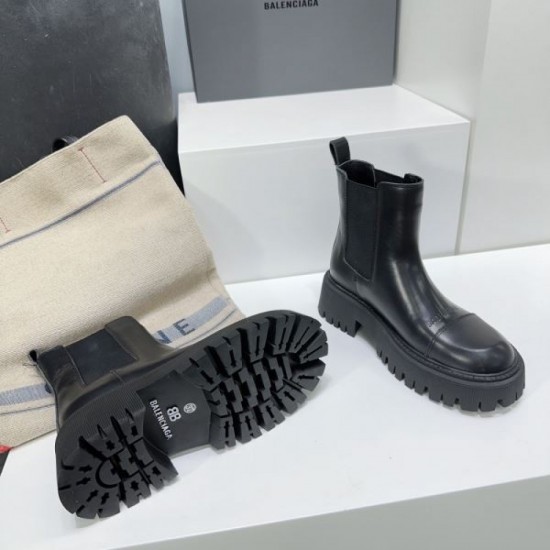 Favorite classy boots 2023FW BALENCIAGA Balenciaga Favorite classy boots 2023FW BALENCIAGA Balenciaga
