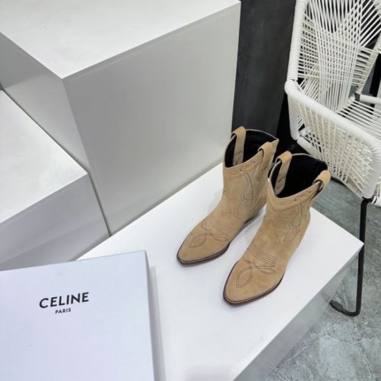 Trendy boots you definitely want to keep in mind 2023FW CELINE Trendy boots you definitely want to keep in mind 2023FW CELINE