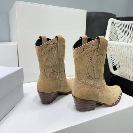 Trendy boots you definitely want to keep in mind 2023FW CELINE Trendy boots you definitely want to keep in mind 2023FW CELINE