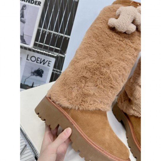 CELINE 2023FW boots that are useful during the change of seasons CELINE 2023FW boots that are useful during the change of seasons