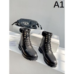 CELINE Eye-catching style this winter 2023FW boots