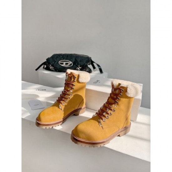 CELINE Eye-catching style this winter 2023FW boots CELINE Eye-catching style this winter 2023FW boots