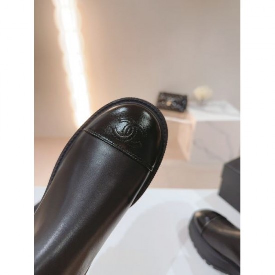 Simple boots that enhance your style 2023FW CHANEL CHANEL Simple boots that enhance your style 2023FW CHANEL CHANEL