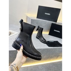 CHANEL 2023FW boots for elegant casual coordination