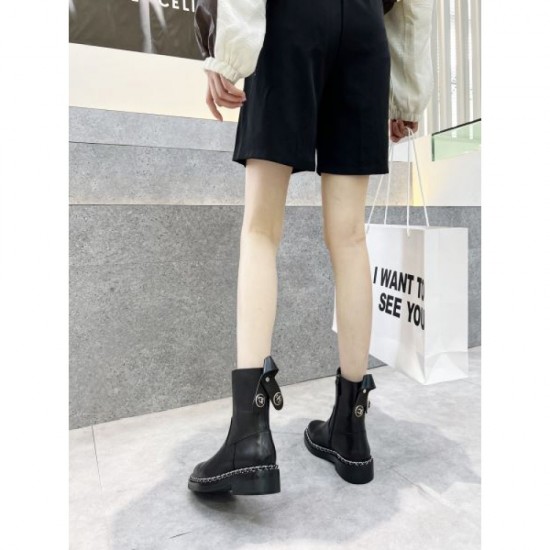 CHANEL 2023FW boots for elegant casual coordination CHANEL 2023FW boots for elegant casual coordination
