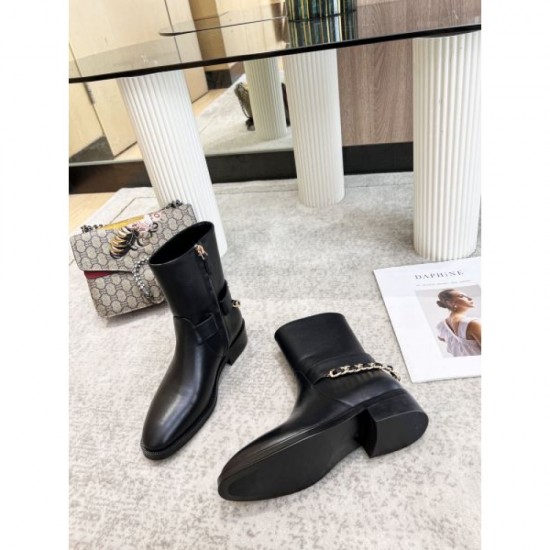 CHANEL Elegant and casual atmosphere 2023FW boots CHANEL Elegant and casual atmosphere 2023FW boots