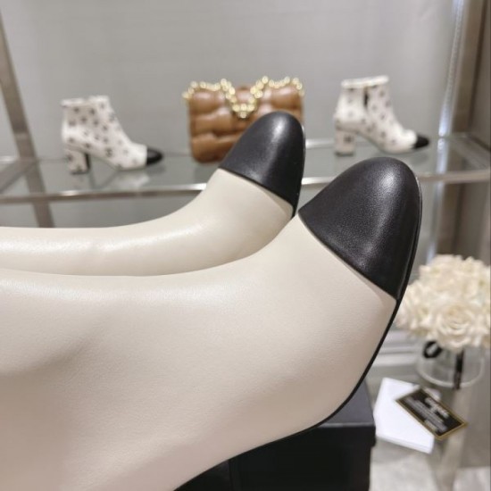CHANEL Dress with a beautiful impression 2023FW boots CHANEL Dress with a beautiful impression 2023FW boots