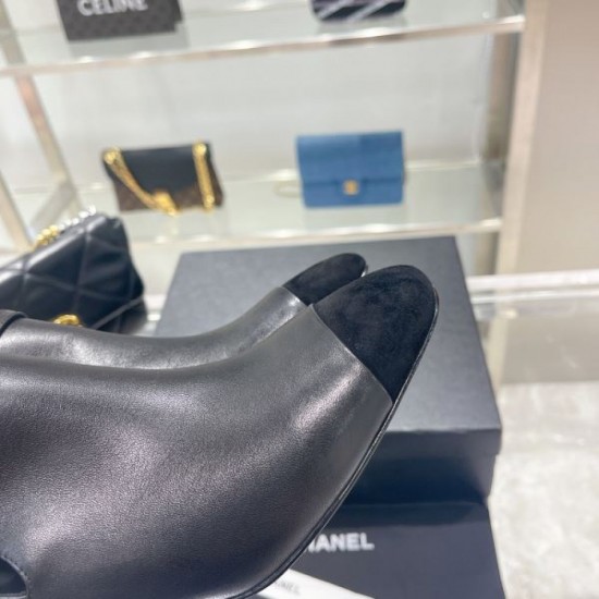 CHANEL Anyone can be fashionable! 2023FW boots CHANEL Anyone can be fashionable! 2023FW boots