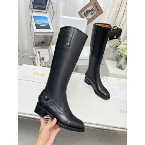 The latest trend boots to enhance your fall/winter mood 2023FW DIOR Dior The latest trend boots to enhance your fall/winter mood 2023FW DIOR Dior