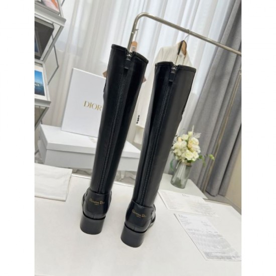 The latest trend boots to enhance your fall/winter mood 2023FW DIOR Dior The latest trend boots to enhance your fall/winter mood 2023FW DIOR Dior