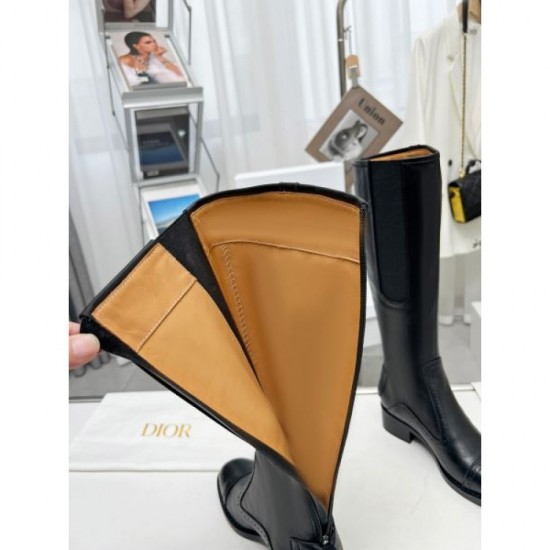 The latest trend boots to enhance your fall/winter mood 2023FW DIOR Dior The latest trend boots to enhance your fall/winter mood 2023FW DIOR Dior