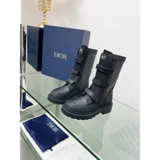 A battle is inevitable! Boots you definitely want to check out 2023FW DIOR Dior A battle is inevitable! Boots you definitely want to check out 2023FW DIOR Dior