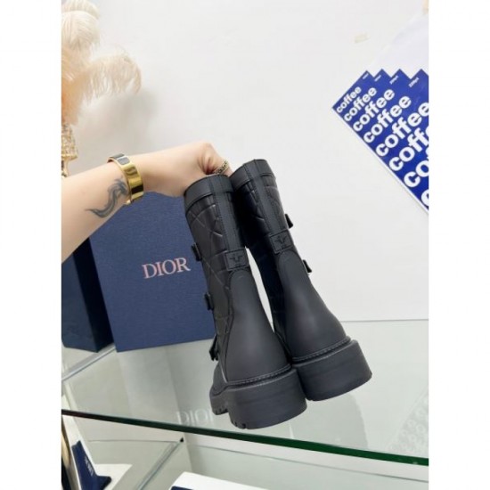 A battle is inevitable! Boots you definitely want to check out 2023FW DIOR Dior A battle is inevitable! Boots you definitely want to check out 2023FW DIOR Dior