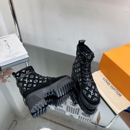 LOUIS VUITTON Louis Vuitton Not yet in stock in Japan 2023FW boots LOUIS VUITTON Louis Vuitton Not yet in stock in Japan 2023FW boots