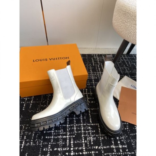 LOUIS VUITTON Extremely Rare Hard to Obtain 2023FW Boots LOUIS VUITTON Extremely Rare Hard to Obtain 2023FW Boots