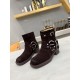 Very popular boots that can be worn with many different styles 2023FW MIU MIU Miu Miu Very popular boots that can be worn with many different styles 2023FW MIU MIU Miu Miu