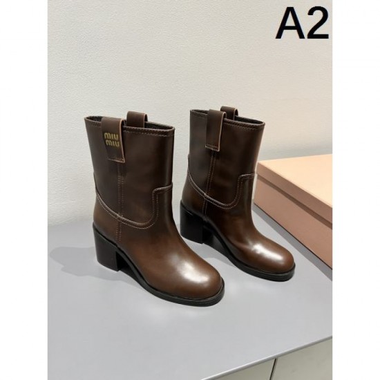 Boots with emphasis on loose fit and comfort 2023FW MIU MIU Miu Miu Boots with emphasis on loose fit and comfort 2023FW MIU MIU Miu Miu