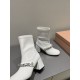 This season's must-have boots 2023FW MIU MIU Miu Miu This season's must-have boots 2023FW MIU MIU Miu Miu