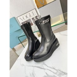 Show me a calm atmosphere Boots 2023FW PRADA Prada