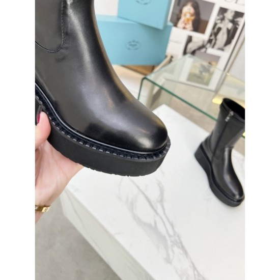 Show me a calm atmosphere Boots 2023FW PRADA Prada Show me a calm atmosphere Boots 2023FW PRADA Prada