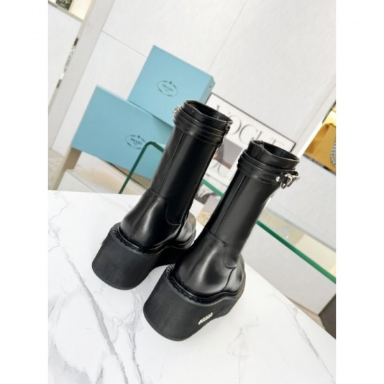 Show me a calm atmosphere Boots 2023FW PRADA Prada Show me a calm atmosphere Boots 2023FW PRADA Prada