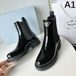 A must-see for those who missed out on this season! Boots 2023FW PRADA 2 colors available