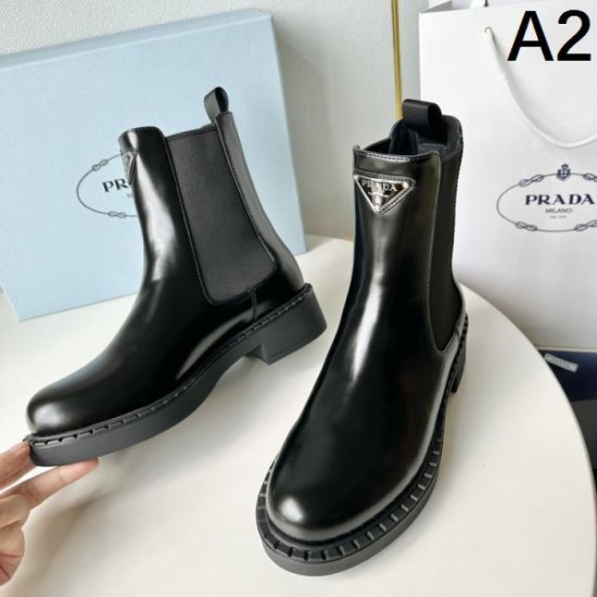 A must-see for those who missed out on this season! Boots 2023FW PRADA 2 colors available A must-see for those who missed out on this season! Boots 2023FW PRADA 2 colors available