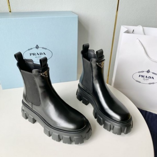 Popular and hugely popular! Boots 2023FW PRADA 2 colors available Popular and hugely popular! Boots 2023FW PRADA 2 colors available