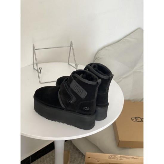 Popular trend new boots for spring and summer 2023FW UGG 2 colors available Popular trend new boots for spring and summer 2023FW UGG 2 colors available
