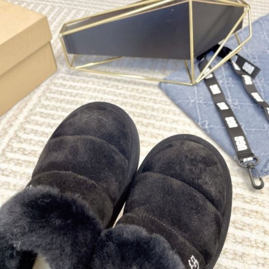 Autumn/Winter Trend Fashion Boots 2023FW UGG 2 colors available Autumn/Winter Trend Fashion Boots 2023FW UGG 2 colors available
