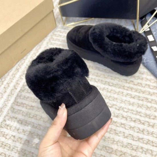 Autumn/Winter Trend Fashion Boots 2023FW UGG 2 colors available Autumn/Winter Trend Fashion Boots 2023FW UGG 2 colors available