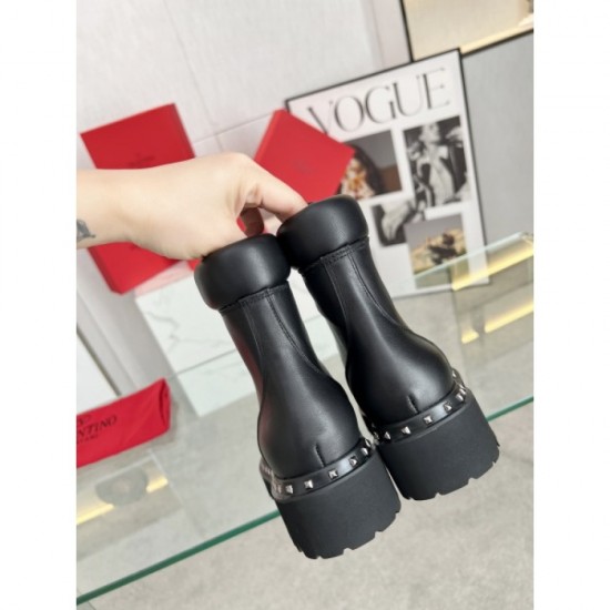 Trendy boots 2023FW VALENTINO Valentino Trendy boots 2023FW VALENTINO Valentino