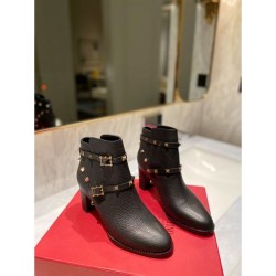 Full of fashion boots 2023FW VALENTINO Valentino