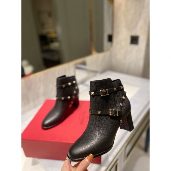 Full of fashion boots 2023FW VALENTINO Valentino Full of fashion boots 2023FW VALENTINO Valentino