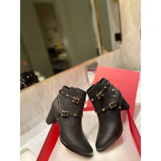 Full of fashion boots 2023FW VALENTINO Valentino Full of fashion boots 2023FW VALENTINO Valentino