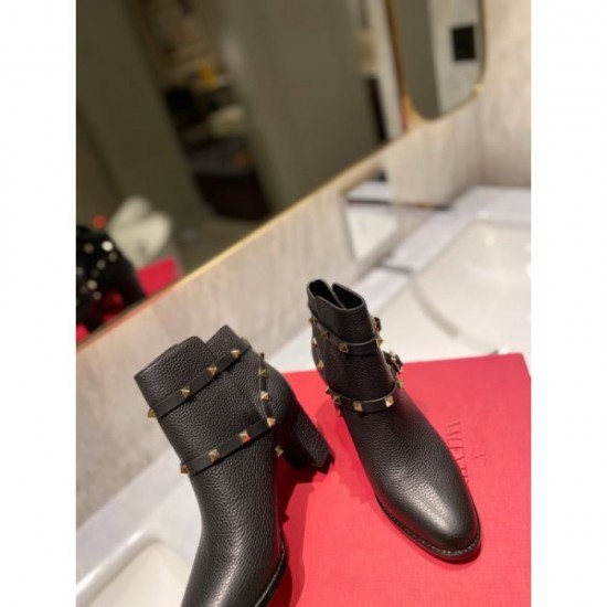 Full of fashion boots 2023FW VALENTINO Valentino Full of fashion boots 2023FW VALENTINO Valentino